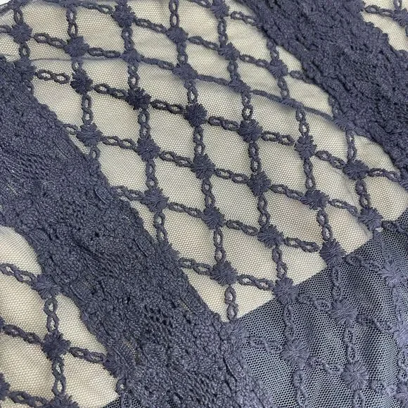 Sundance Dress Women's Blue Embroidered Mesh In Diamond Floral Pattern Sz 2 - Picture 8 of 10